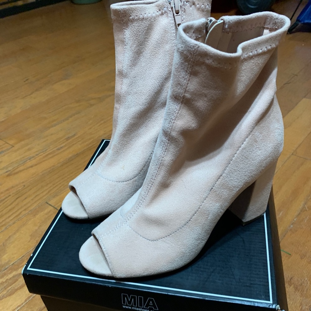 Peep Toe Velvet Bootie
